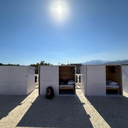 Nautilus Capsules Hostel Дахаб Екстериор снимка